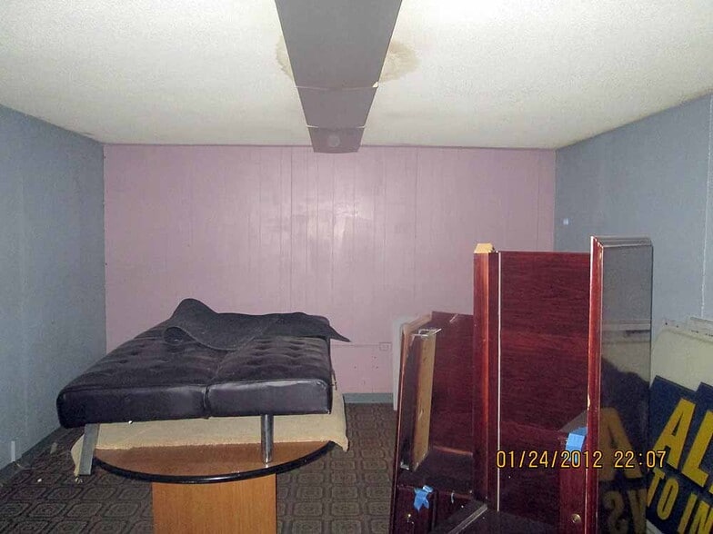 More Photos Of 4810 San Pedro Ave, San Antonio Office For Sale