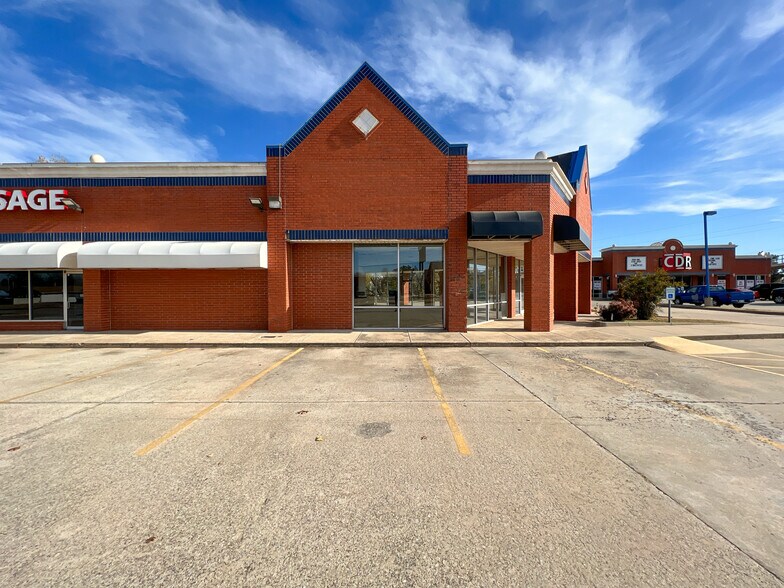 More Photos Of 5959 NW Expressway St, Oklahoma City Freestanding For Lease