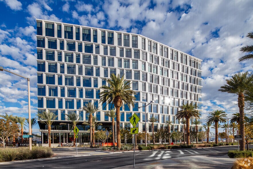 More Photos Of 1700 Pavilion, Las Vegas Office For Lease