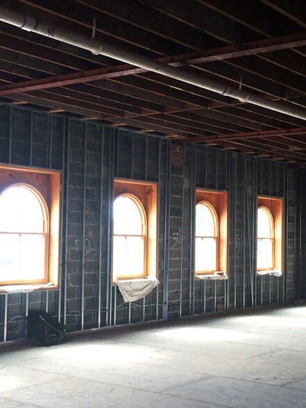 More Photos Of 417-419 W 21st St, Norfolk Restaurant For Lease
