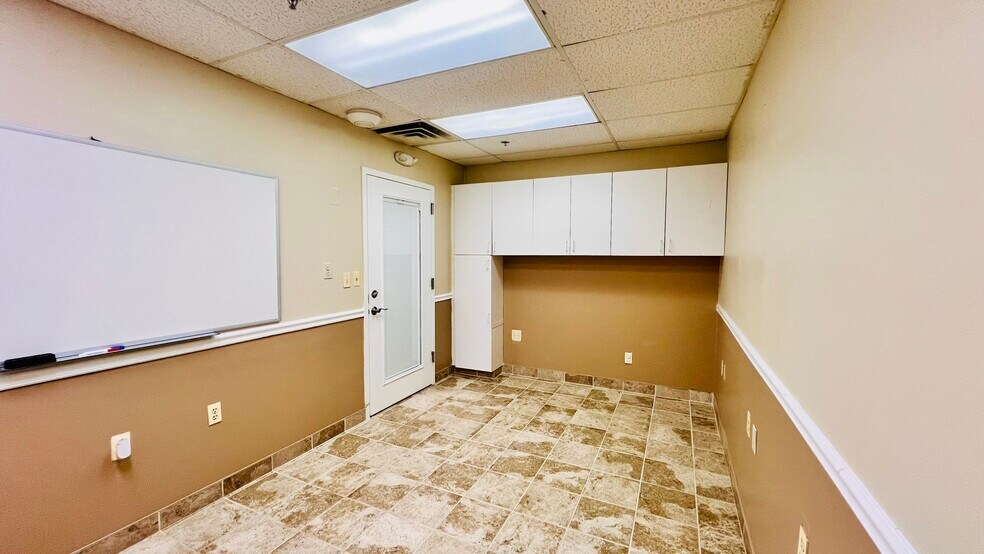More Photos Of 561 Cranbury Rd, East Brunswick Medical For Sale