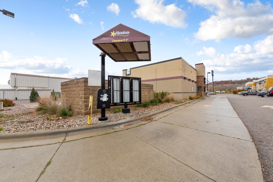 More Photos Of 101 W Lind St, Mankato Fast Food For Sale