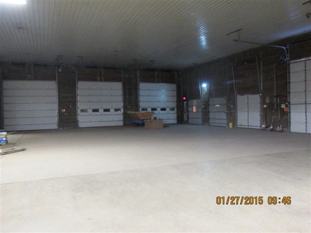 More Photos Of 31 Schwalm Rd, Tower City Warehouse For Lease