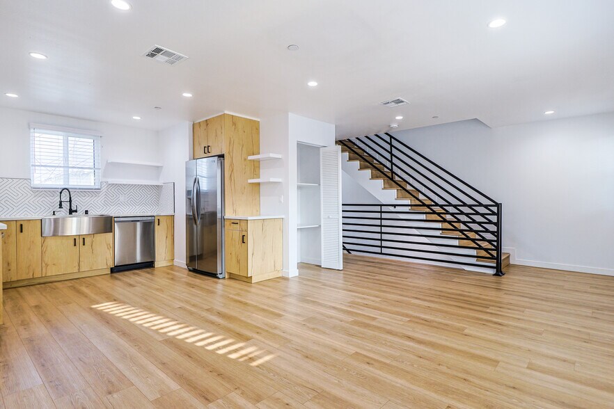 More Photos Of 1414 S Orange Dr, Los Angeles Apartments For Sale