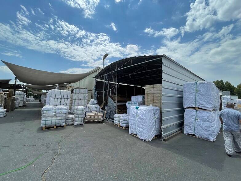 More Photos Of 444 Athol St, San Bernardino Warehouse For Sale