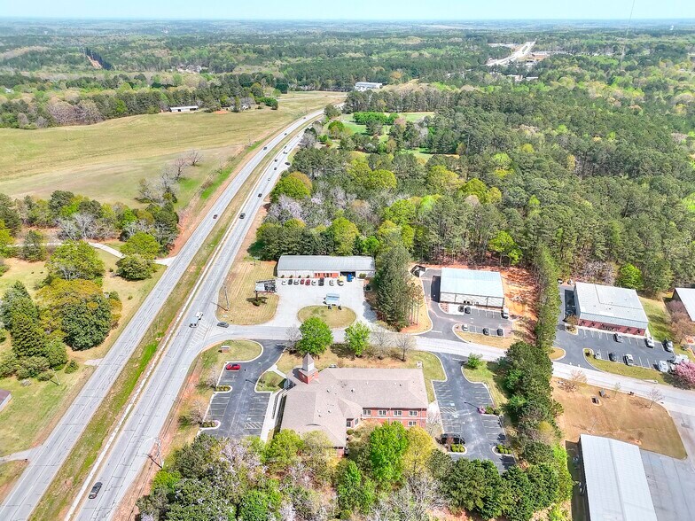 More Photos Of 500 Plantation Park Dr, Loganville Office For Lease