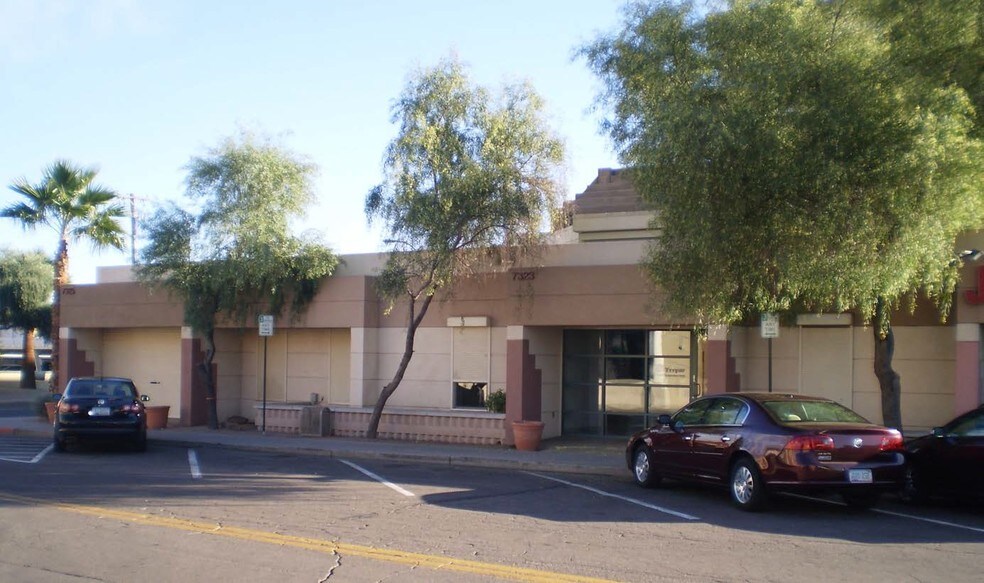 More Photos Of 7323-7325 E Shoeman Ln, Scottsdale Restaurant For Lease
