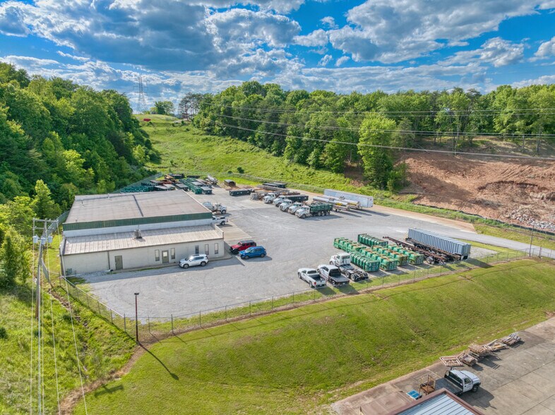 More Photos Of 167 Clinton Ave, Parkersburg Warehouse For Lease