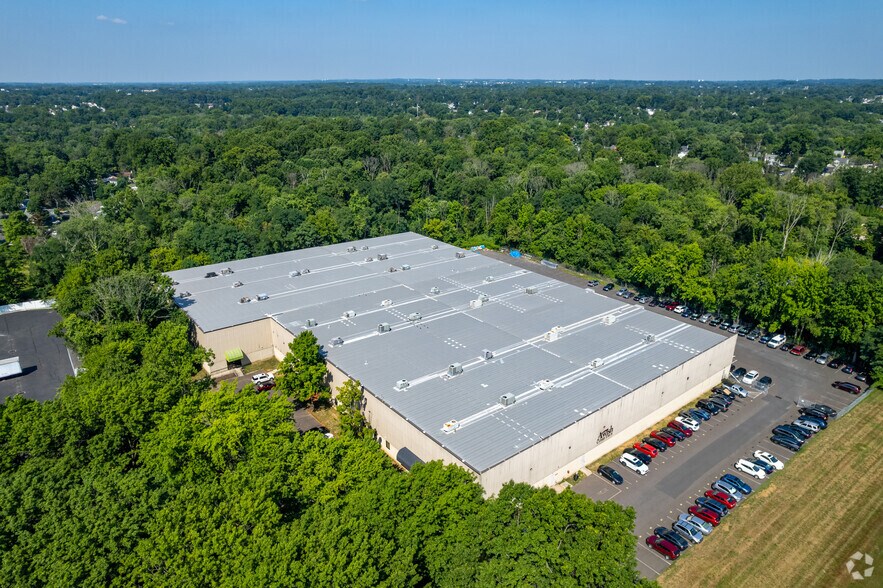More Photos Of 2530 Pearl Buck Rd, Bristol Warehouse For Lease