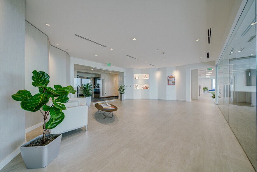 More Photos Of 8950 SW 74th Ct, Miami Medical For Lease