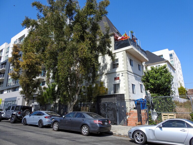 More Photos Of 722 S Manhattan Pl, Los Angeles Apartments For Sale
