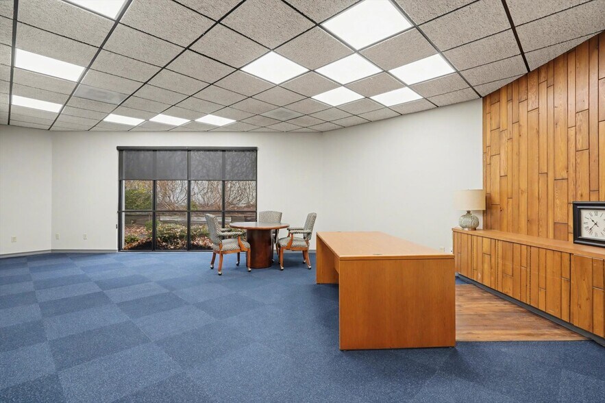 More Photos Of 3103 S Juniper Ave, Broken Arrow Office For Lease
