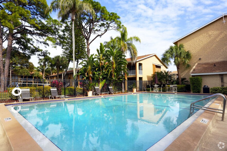 More Photos Of 5473 27th St S, Saint Petersburg Apartments For Sale