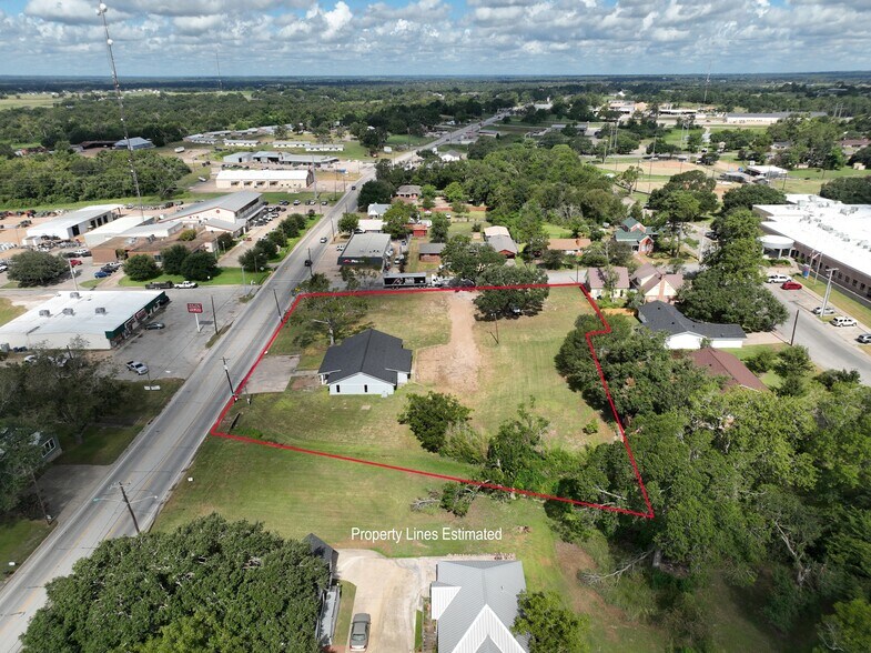 More Photos Of 238 W Main St, Bellville Flex For Lease