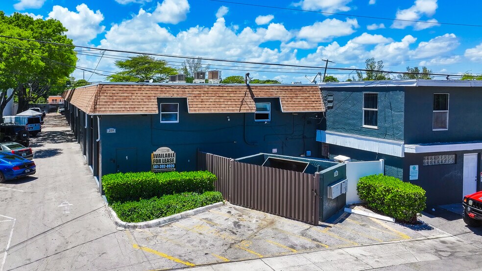 More Photos Of 259 SE 1st Ter, Deerfield Beach Warehouse For Lease