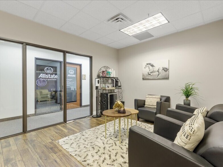 More Photos Of 4101 William D Tate Ave, Grapevine Office For Lease