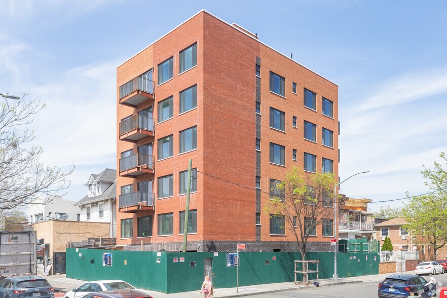 Primary Photo Of 8783 168th St, Jamaica Apartments For Sale