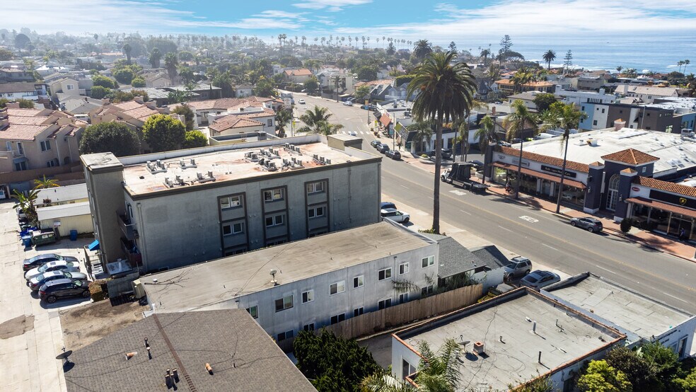 More Photos Of 7441-43 La Jolla Blvd Blvd, La Jolla Multifamily For Sale