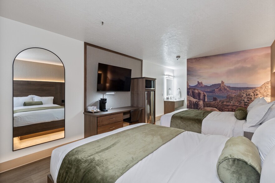 More Photos Of 245 N Red Cliffs Dr, St George Hotel For Sale