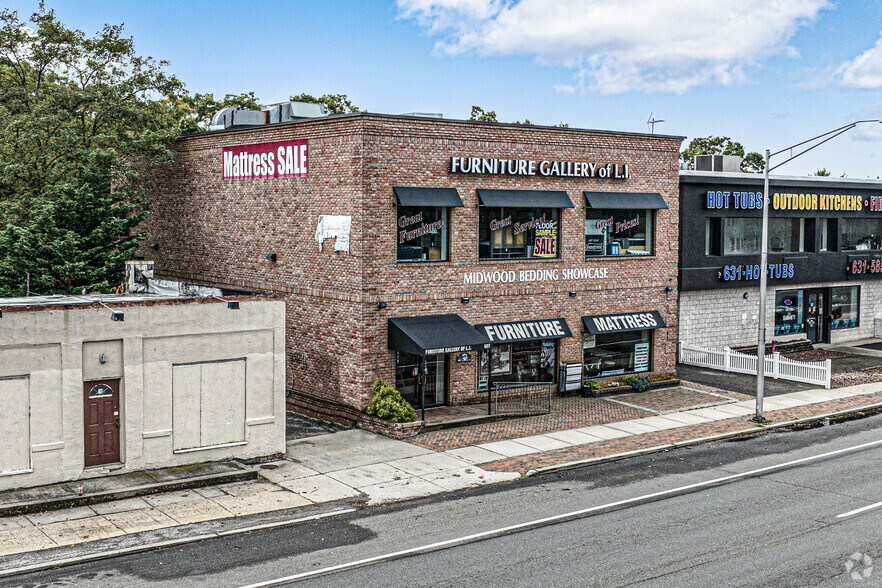 Primary Photo Of 607 Sunrise Hwy, Bellmore Storefront Retail Office For Sale