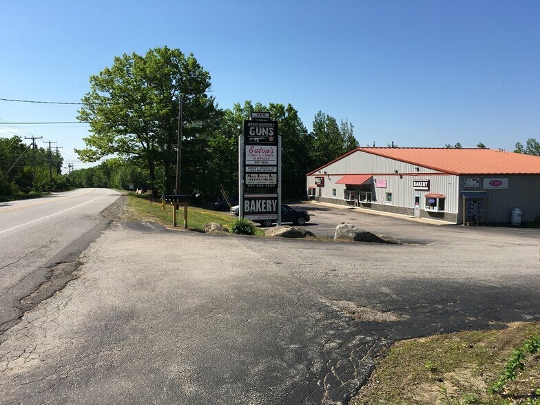 More Photos Of 114 Londonderry Tpke, Hooksett Freestanding For Lease