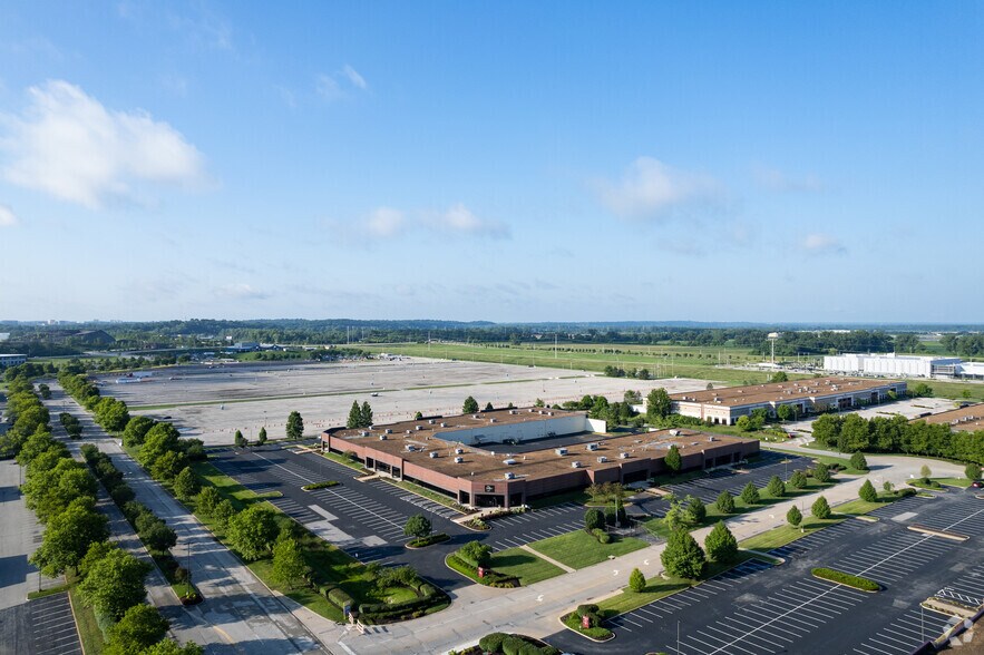 More Photos Of 3152-3198 Riverport Tech Center Dr, Maryland Heights Research And Development For Lease
