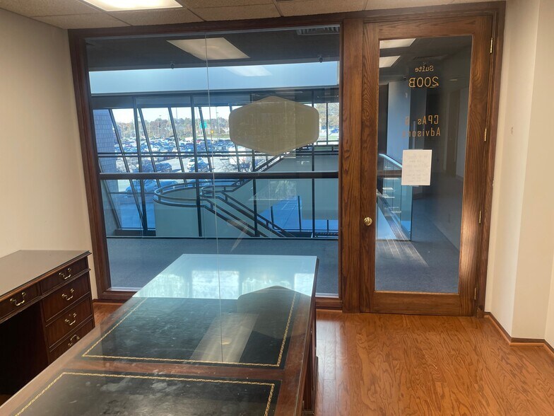 More Photos Of 2216 Dixie Hwy, Fort Mitchell Loft Creative Space For Lease