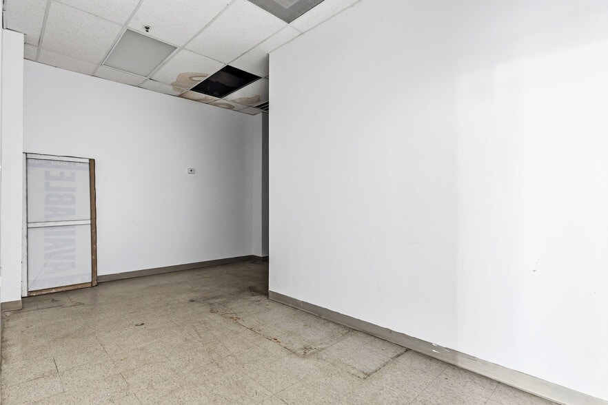 More Photos Of 5025 W Expressway 83, McAllen Restaurant For Lease