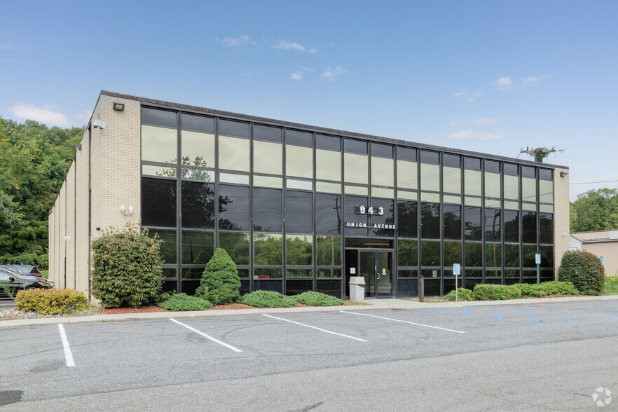 Primary Photo Of 843 Union Ave, New Windsor Office For Lease