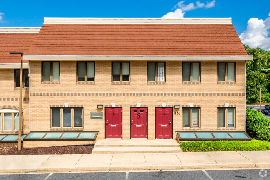 More Photos Of 931-947 Russell Ave, Gaithersburg Medical For Lease