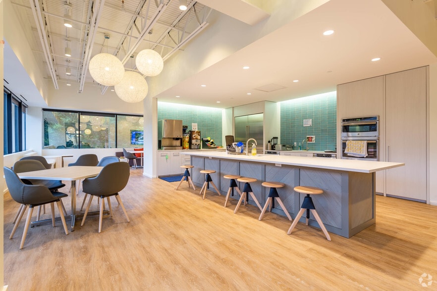 More Photos Of 3 Corporate Dr, Shelton Office For Lease