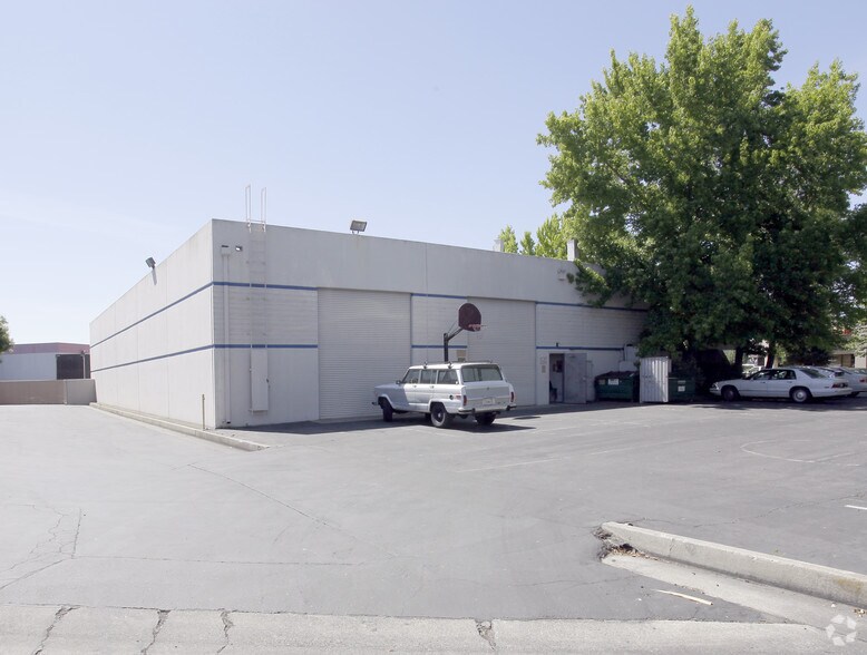 More Photos Of 2545 Boatman Ave, West Sacramento Warehouse For Sale
