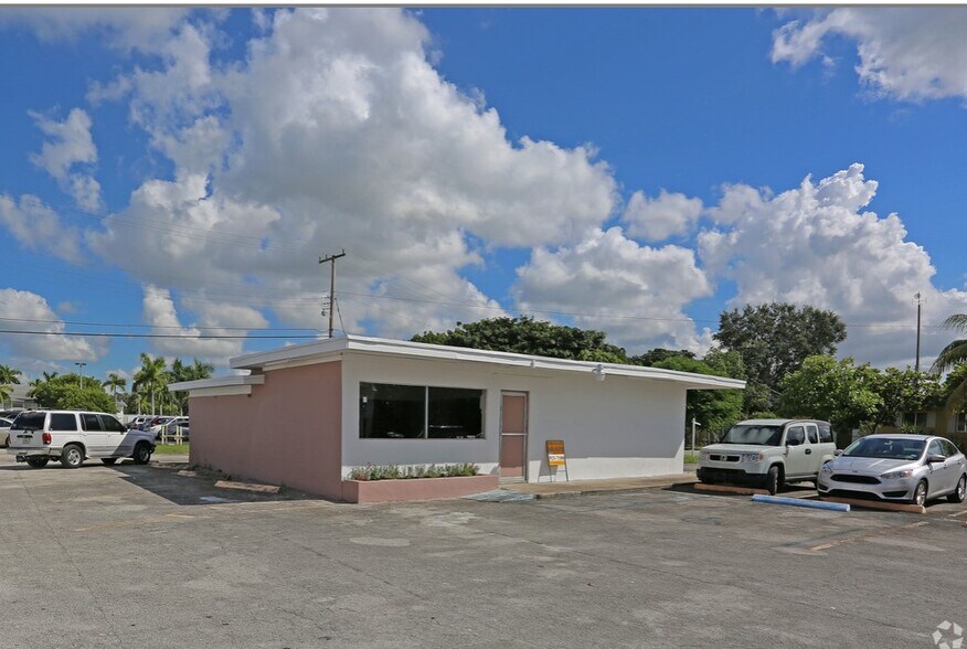 More Photos Of 391 Opa Locka Blvd, Opa Locka Storefront Retail Office For Lease
