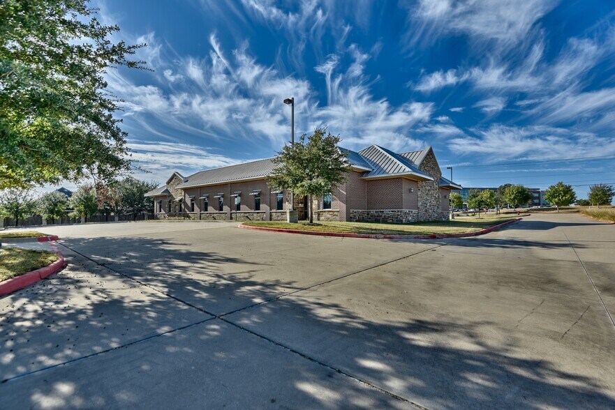 More Photos Of 4007 Victoria Ave, College Station Medical For Sale