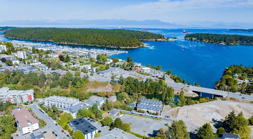 More Photos Of 160 Stewart Av, Nanaimo Apartments For Sale