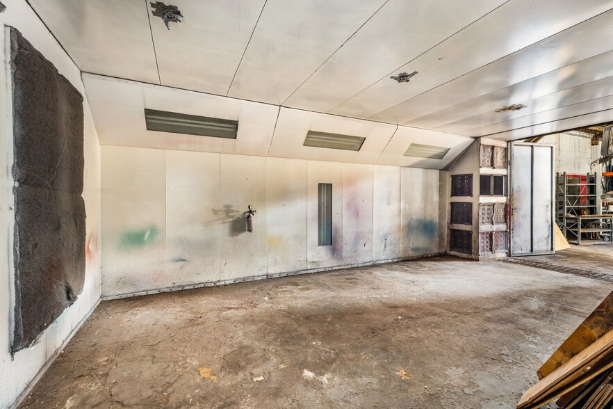 More Photos Of 5417 Adeline St, Oakland Auto Repair For Sale