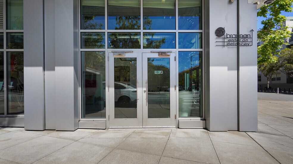 More Photos Of 200 Brannan St, San Francisco Apartments For Sale