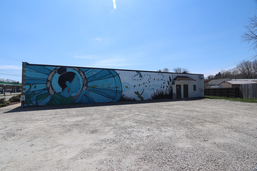 More Photos Of 732-736 S Michigan Ave, Howell Office For Sale