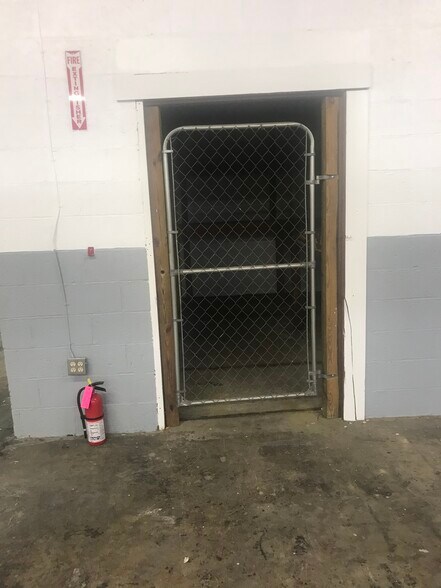 More Photos Of 1840 Margaret Ave, Annapolis Warehouse For Lease