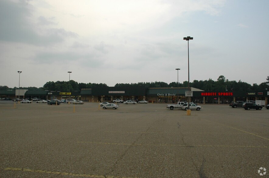 More Photos Of 2045 E Madison Ave, Bastrop Unknown For Lease