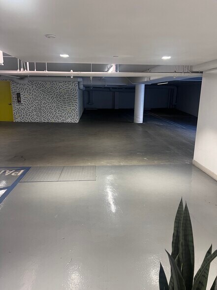 More Photos Of 10281 W Pico Blvd, Los Angeles Office For Lease