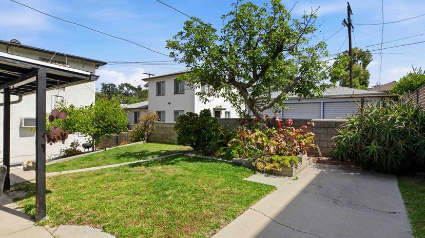 More Photos Of 3204 Palmer Dr, Los Angeles Apartments For Sale