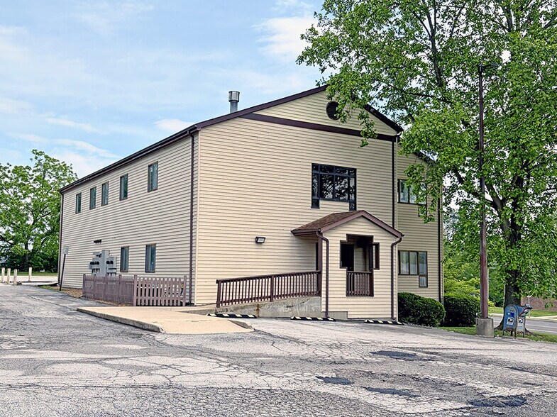 More Photos Of 531 Vandalia St, Collinsville Office For Sale