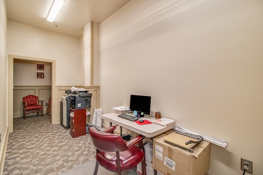 More Photos Of 21 E Athens St, Winder General Retail For Sale