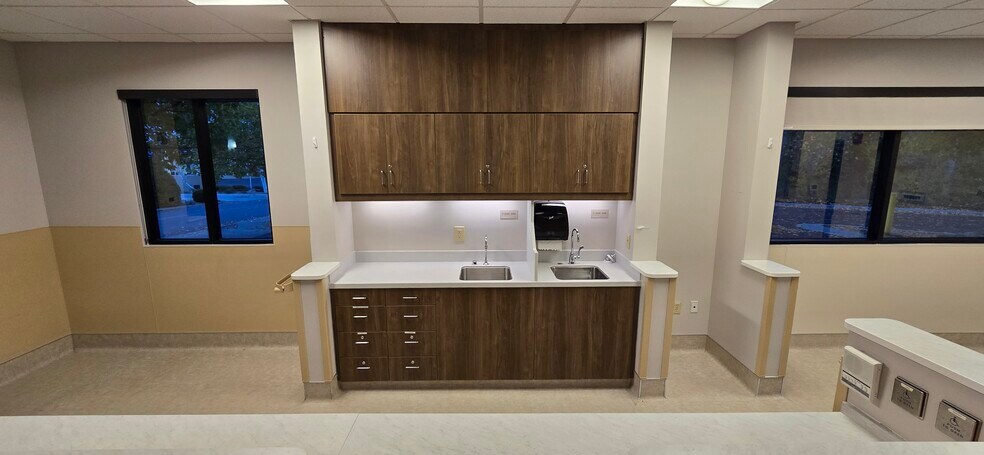 More Photos Of 3605 Ranch Dr, Prescott Medical For Lease