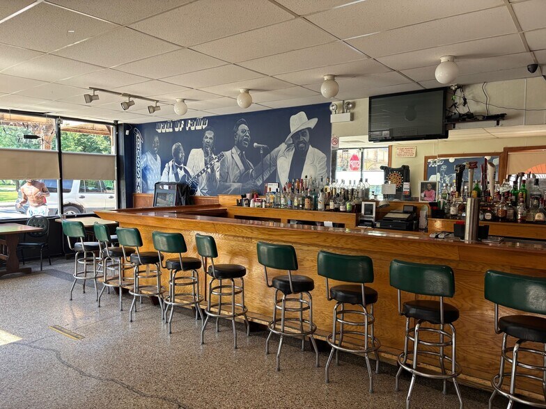 More Photos Of 3500 W Lake St, Chicago Storefront Retail Residential For Sale