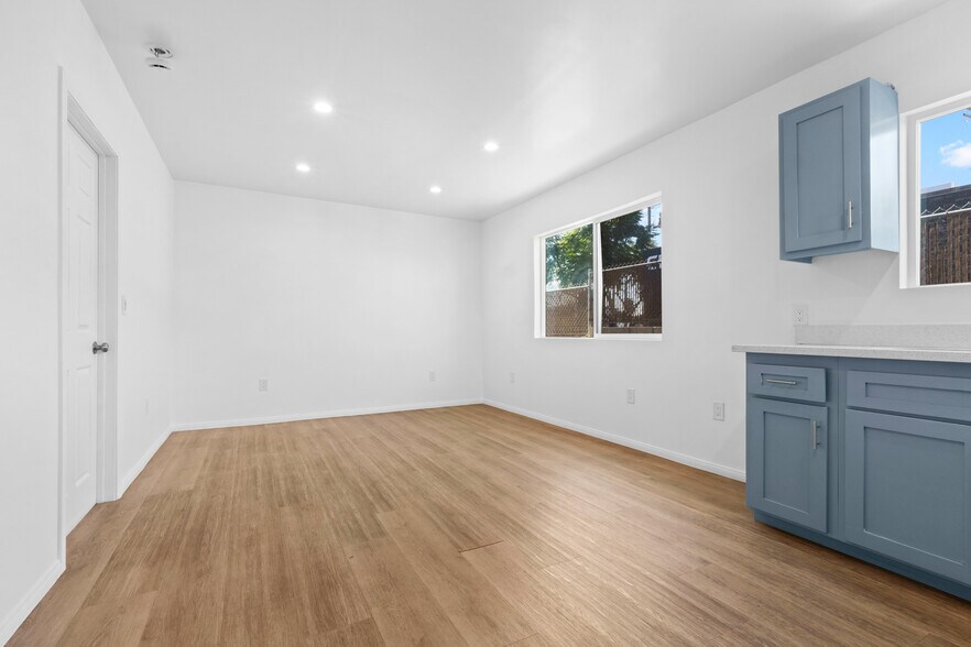 More Photos Of 2313 E 1st St, Los Angeles Storefront Retail Residential For Sale