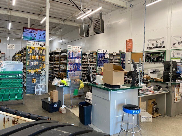 More Photos Of 654 Irwin St, San Rafael Service For Lease