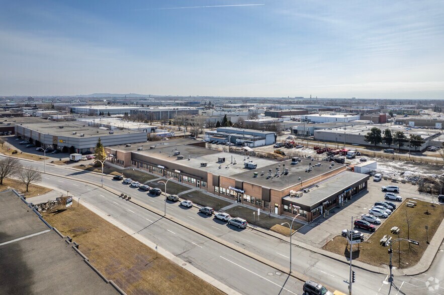 More Photos Of 90A-90F Boul Brunswick, Dollard-des-Ormeaux Warehouse For Lease