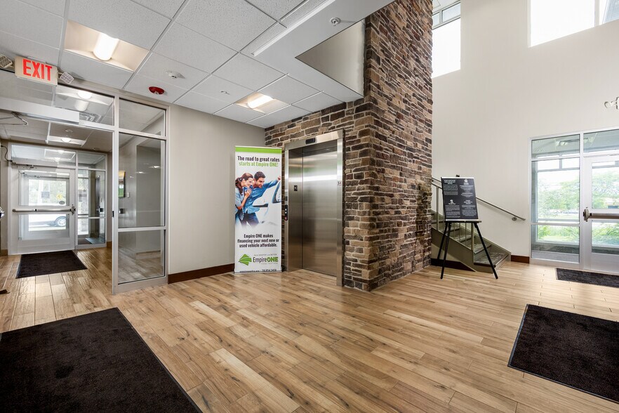 More Photos Of 3020 Orchard Park Rd, Buffalo Office For Sale